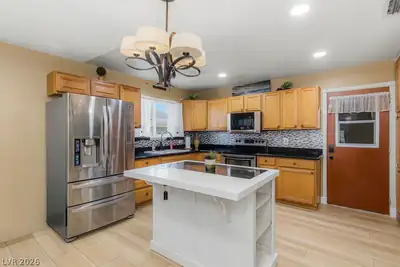 4092 East Harmon Avenue Kitchen