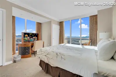 125 East Harmon Avenue 2520 Bedroom