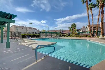 4047 Grasmere Avenue Pool