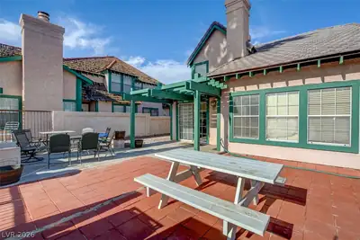 4047 Grasmere Avenue Patio
