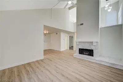 4047 Grasmere Avenue Living Room