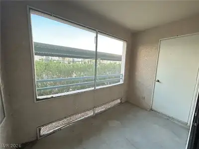 5111 Lindell Road 103 Patio