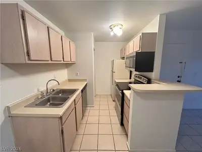 5111 Lindell Road 103 Kitchen