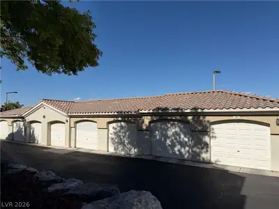 10021 Crimson Palisades Place 204 Garage