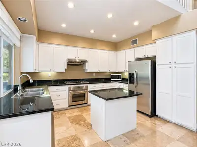 9573 Borgata Bay Boulevard, Las Vegas, NV 89147 Kitchen