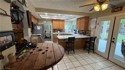 2805 Crystal Bay Drive Kitchen