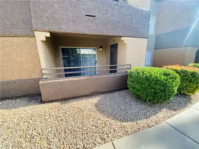 2200 South Fort Apache Road 1106 Patio