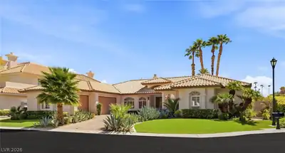 8633 Lakeridge Circle Las Vegas, NV 89117