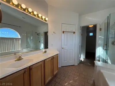 291 Mayberry Street Primary Bathroom