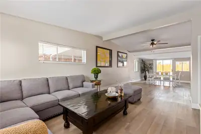 1028 Nassau Drive Living Room