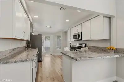 903 Derringer Lane Kitchen