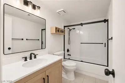 2713 Otter Creek Court 102, Las Vegas, NV 89117 Bathroom