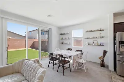 268 Horsetail Falls Street Dining Area
