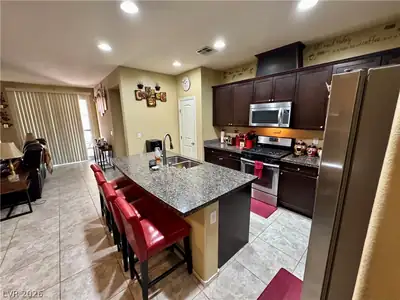 4037 Crystal Island Avenue Kitchen