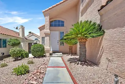 2721 Brienza Way Entry