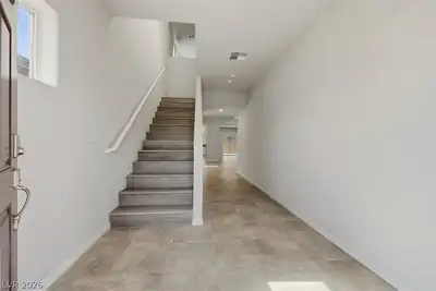 1058 Willow Berry Avenue Entrance Foyer