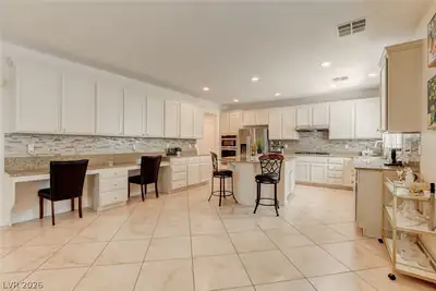 3809 Moonshine Falls Avenue Kitchen