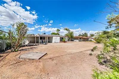 1211 Paiute Drive Back of Structure