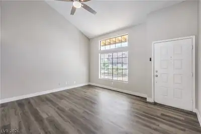 8408 Dunphy Court Entrance Foyer