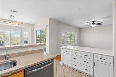 2570 Youngtown Avenue Kitchen