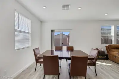 3965 East Marathon Drive Dining Area