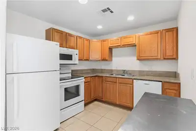 652 C Kitchen