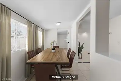 652 C Dining Area
