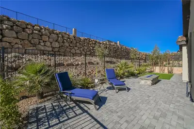 23 Cliffwater Street Yard