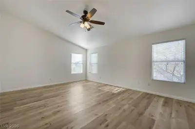 2742 Chokecherry Avenue Bedroom