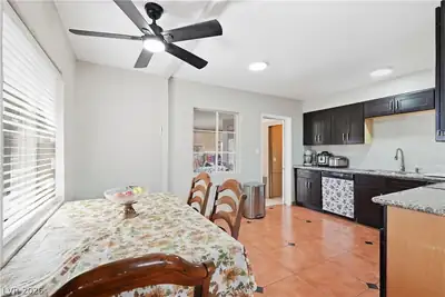 1932 Franklin Avenue Dining Area