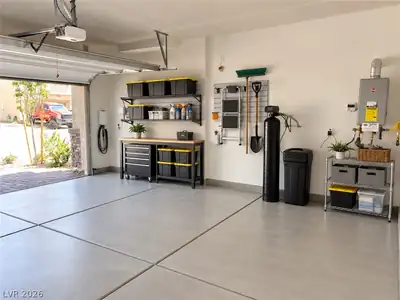 2827 Frabiele Street Garage
