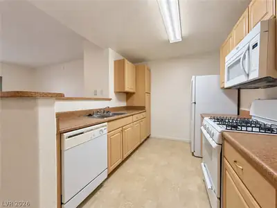 8250 North Grand Canyon Drive 1090 Kitchen