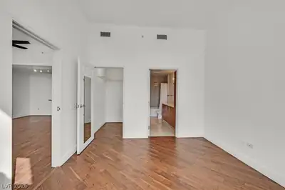 200 West SAHARA Avenue 3702 Bedroom