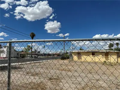 1524 D Street Lot