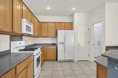 2223 Twin Falls Drive 