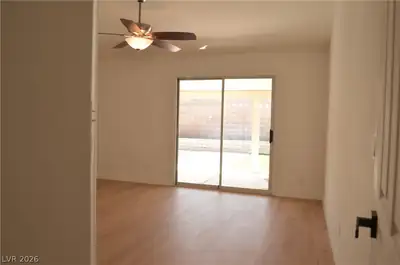 2717 Camphor Tree Street Bedroom