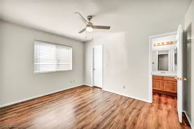 1517 Bellglen Drive Bedroom