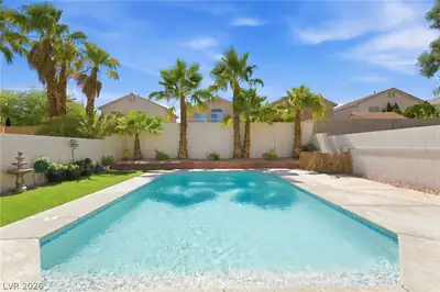 9119 Adamshurst Avenue Pool