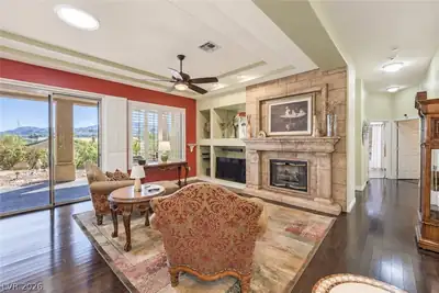 2010 High Mesa Drive Living Room