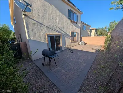10633 Mount Blackburn Avenue Patio