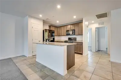 4611 Dover Straight Street, Las Vegas, NV 89115 Kitchen