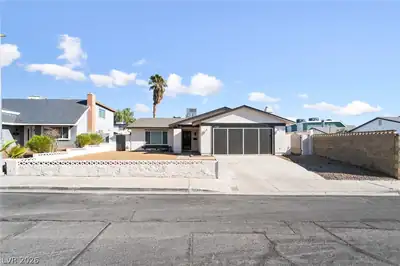 7048 Grasswood Drive Las Vegas, NV 89147