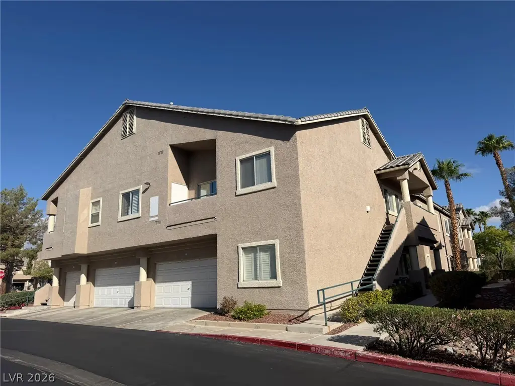 2000 Jasper Bluff Street 203