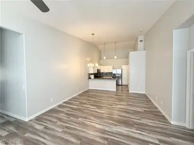 2000 Jasper Bluff Street 203 Living Room
