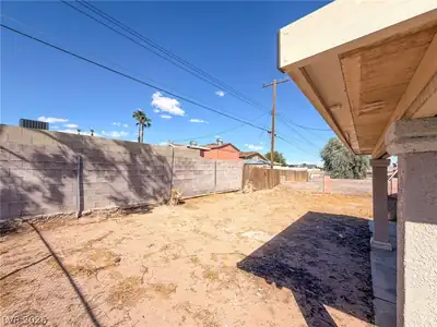 1312 East Brooks Avenue Yard
