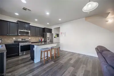 6742 Prairie Dusk Drive, Las Vegas, NV 89122 Kitchen
