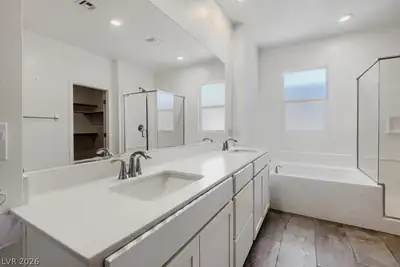 291 Mount Barcroft Drive Primary Bathroom