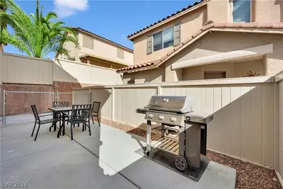 10452 Chrisman Avenue Patio