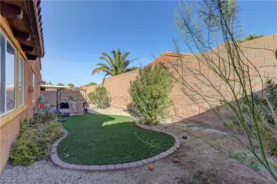 972 Rue Grand Paradis Lane Yard