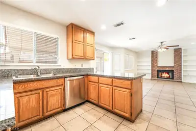 1829 Vaccaro Place, Henderson, NV 89074 Kitchen